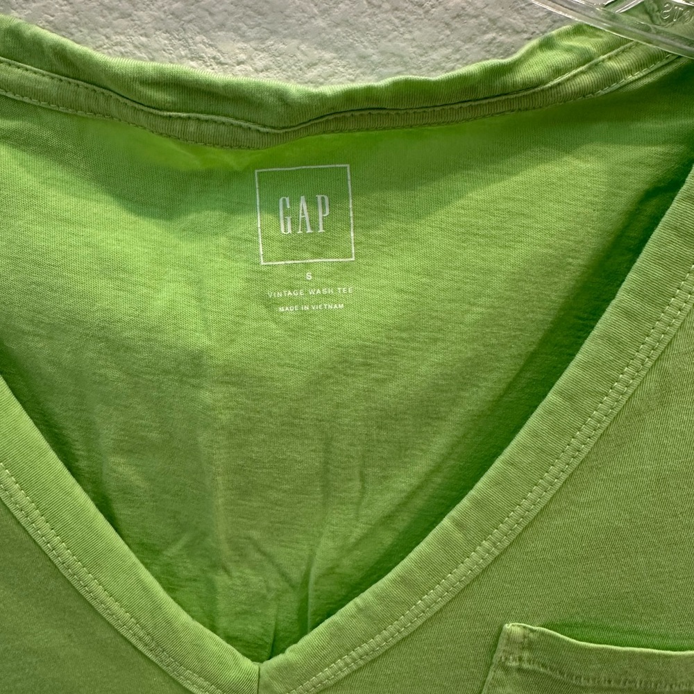 GAP Vintage Wash T-shirt- NWOT - Picture 3 of 4